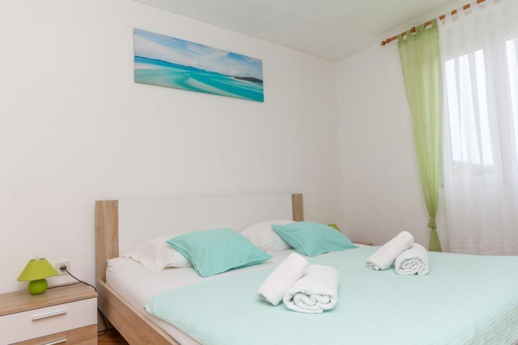 Apartments By The Sea Nerezine, Losinj - 7963 Exterior foto
